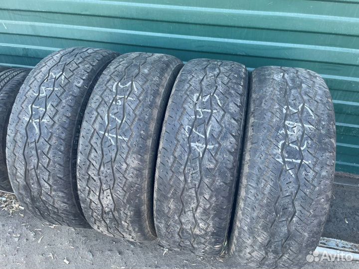 Toyo Open Country A/T plus 235/60 R18