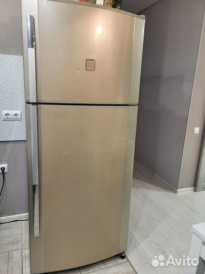 Холодильник Sharp