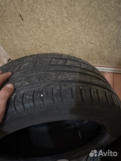 Royal Black Royal Performance 225/45 R17 94W