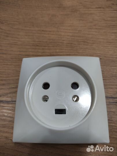 Розетка и вилка для плиты Legrand