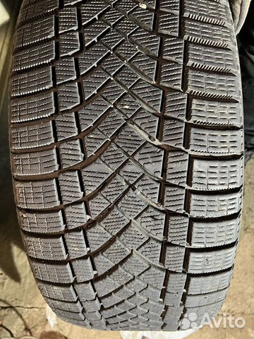 Pirelli Ice Zero FR 255/50 R19 107T