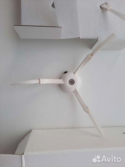 Боковые щетки к роботу-пылесосу