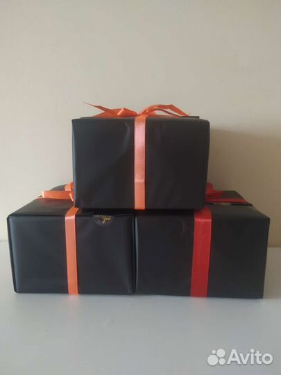 Свеча с посланием и скрытым подарком