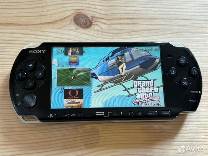 Sony PSP 3006/3008 прошитая с играми с коробкой