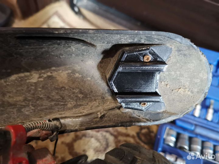 Брызговик для Куго М4