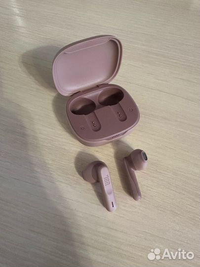 Беспроводные наушники jbl