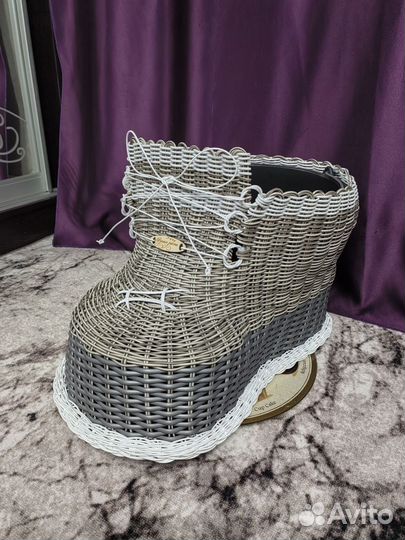 Кашпо башмак из ротанга