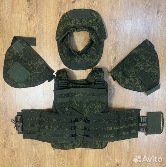 Бронежилет укомплектованный