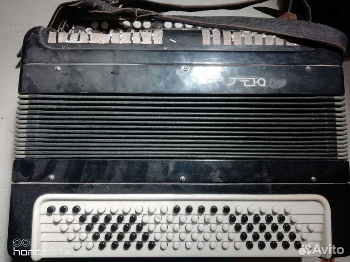 Аккордеон гармонь баян