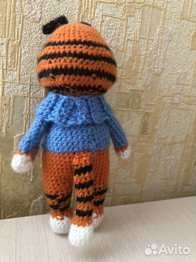 Игрушка тигрёнок