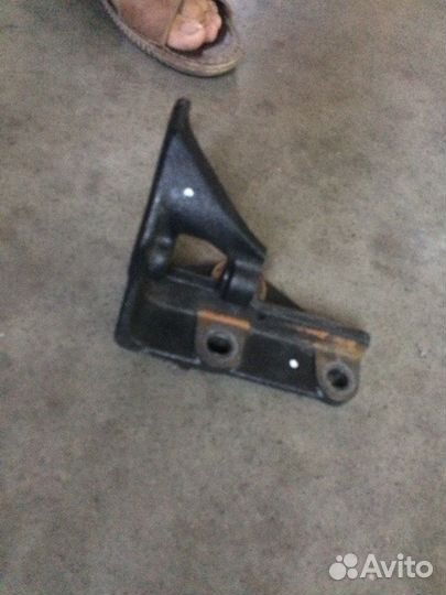 Кронштейн генератора газель бизнес