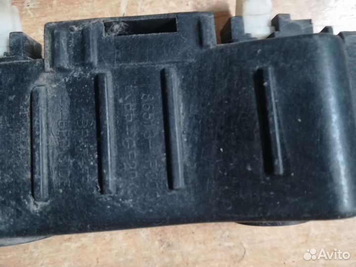 Кронштейн крепление бампера Hyundai Solaris 1