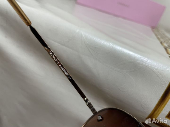 Солнцезащитные очки