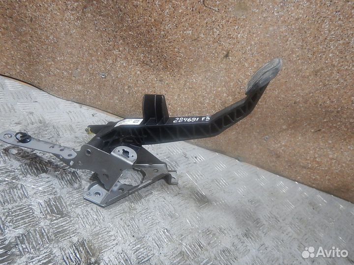 Педаль сцепления Ford Focus/Focus RS/Focus ST