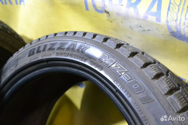 Bridgestone Blizzak MZ-01 225/45 R17