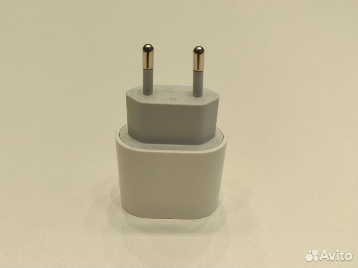 Блок быстрой зарядки Apple 20w