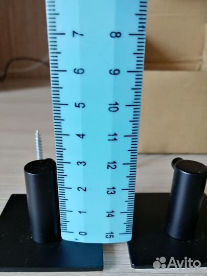 Крючки металлические настенные 4 шт