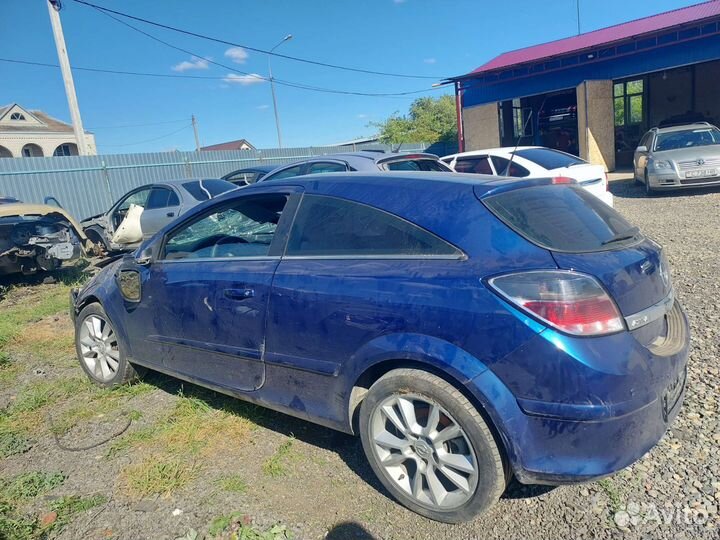 Opel Astra H GTC в разборе