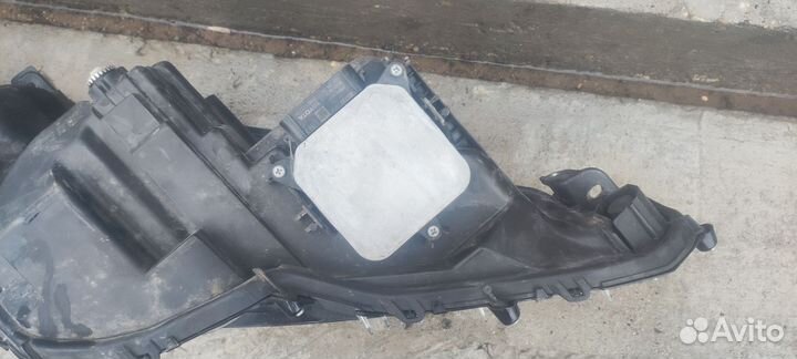 Фара toyota camry 70 левая битая