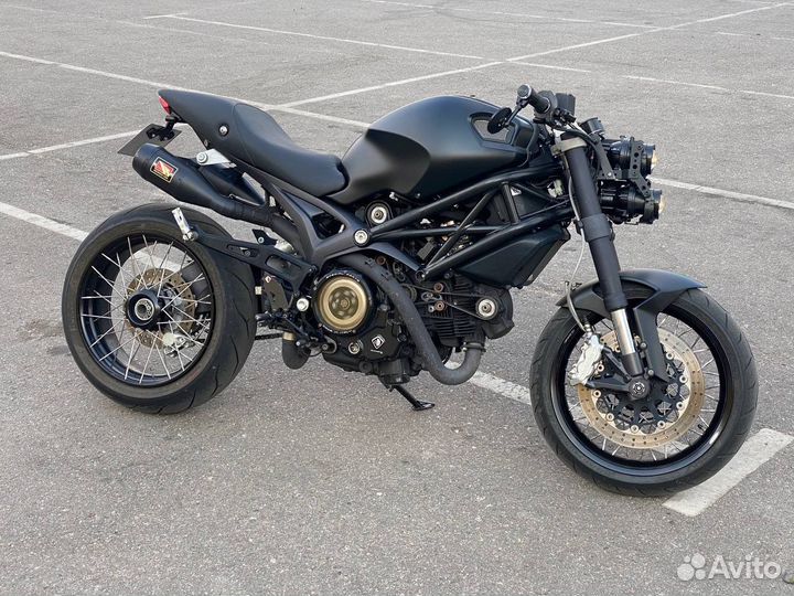 Мотоцикл Ducati monster 696
