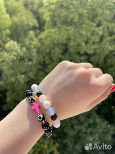 Комплект браслетов с черным ониксом, дзи, кварцом