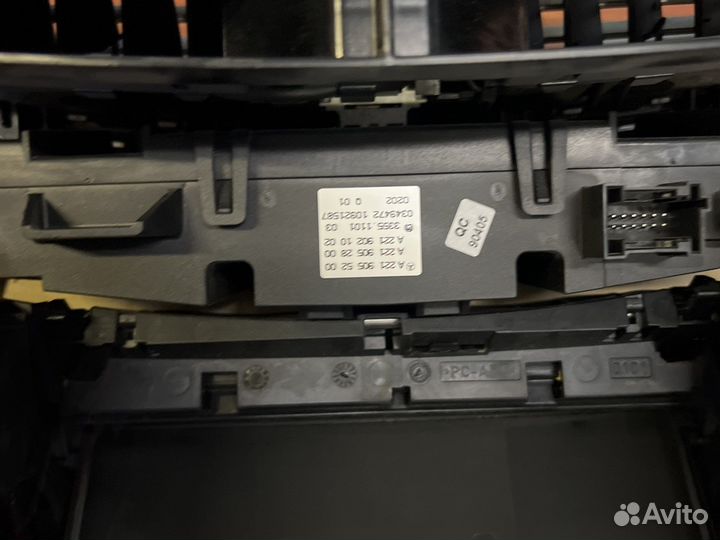 Декоративная панель сборе Мерседес C W216