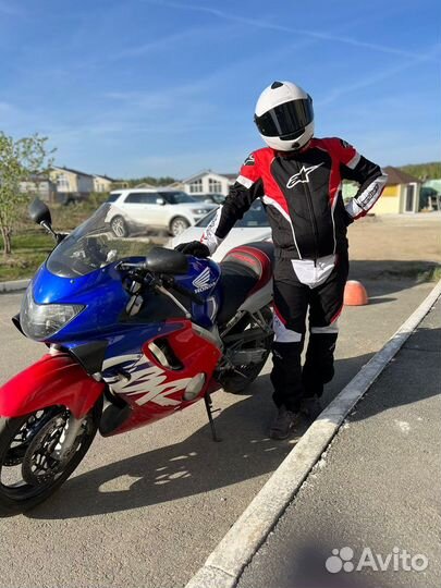 Продам Honda CBR600F