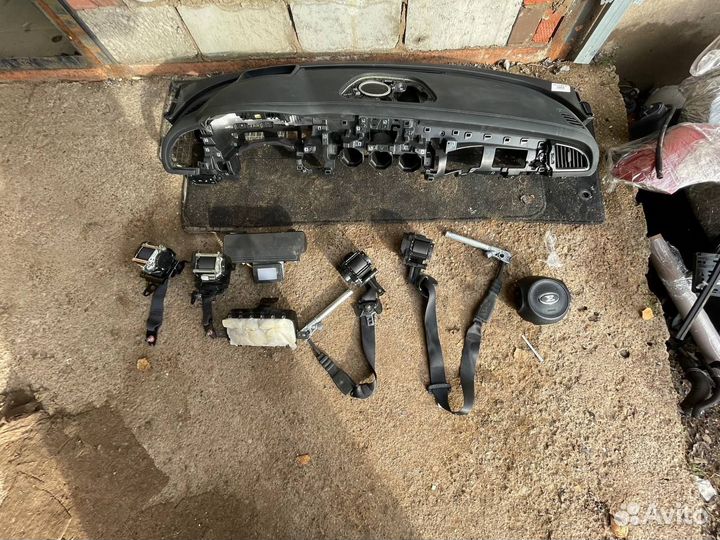 Торпедо с подушкой Киа Стингер