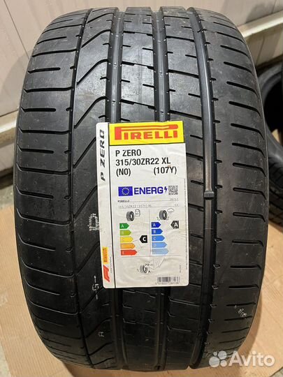 Pirelli P Zero 285/35 R22 и 315/30 R22 106Y