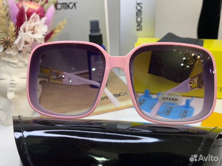 Солнцезащитные очки Fendi оригинал