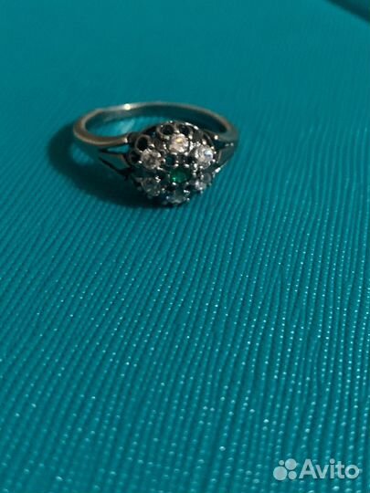 Кольцо с фионитами