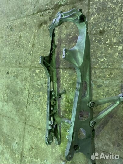 Honda cbr 600 rr 2004-2006 г подрамник