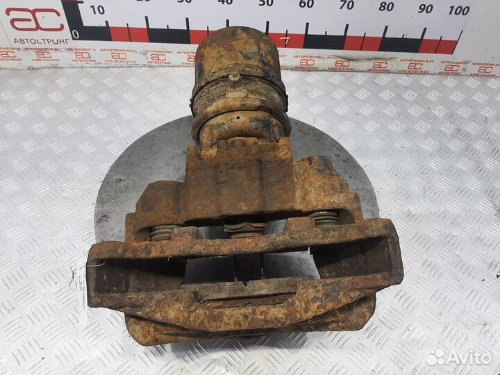 Суппорт задний левый для Renault Midlum 7421471917