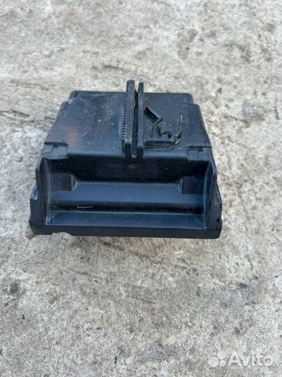 Пепельница передняя Toyota Camry