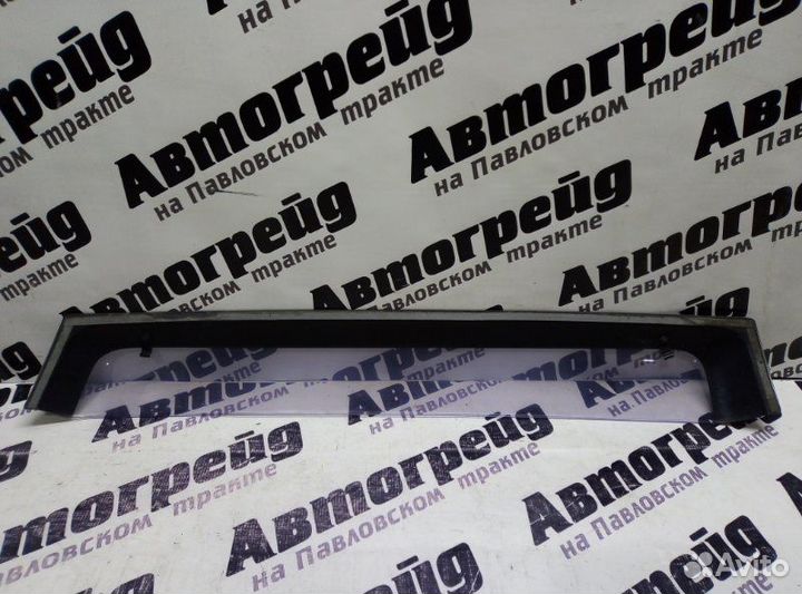 Ветровик задний левый Toyota Ipsum ACM21 2AZ