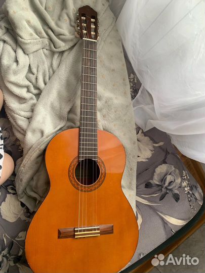 Классическая гитара yamaha c40