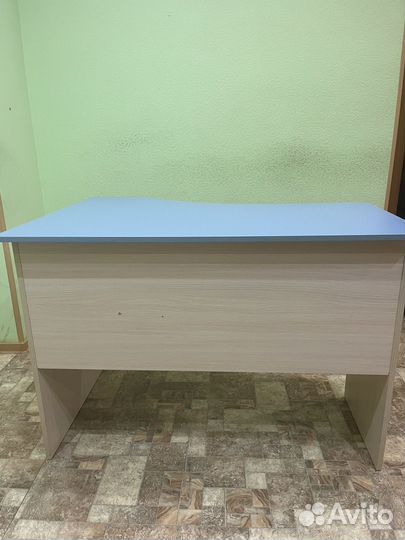 Письменный стол