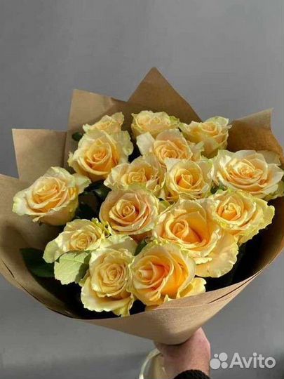 Красная розовая оранжевая белая роза букет