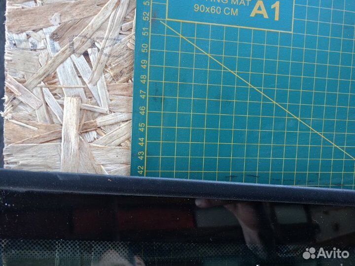 Стекло багажника левое Citroen Xantia универсал