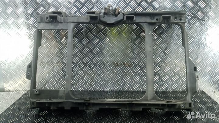 Передняя панель крепления облицовки (телевизор) pe