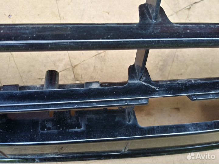 Решетка переднего бампера Volkswagen Tiguan 2