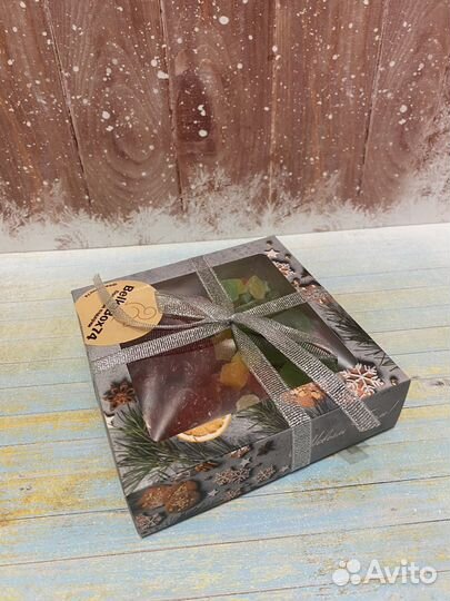 Набор из сухофруктов, цукатов и орехов