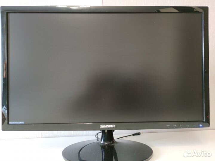 Монитор для компьютера 24 дюйма Samsung s24d300h