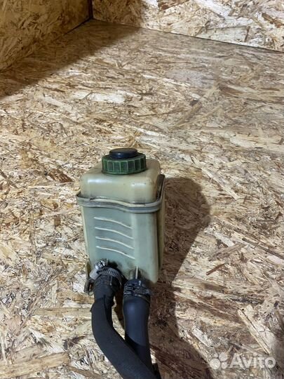 Бачок гидроусилителя VW Touareg GP NF 02-18