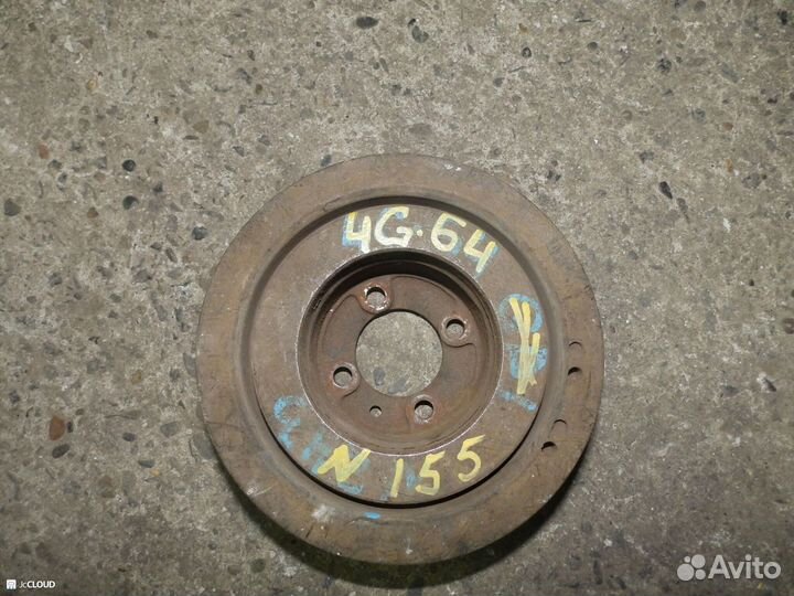 Шкив коленвала на mitsubishi - 4G64
