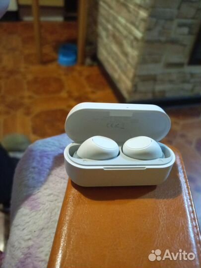 Беспроводные наушники новые