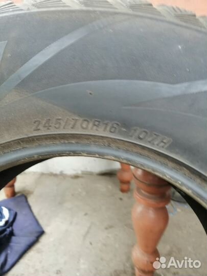 Maxxis Victra Sport SUV VS5 245/70 R16