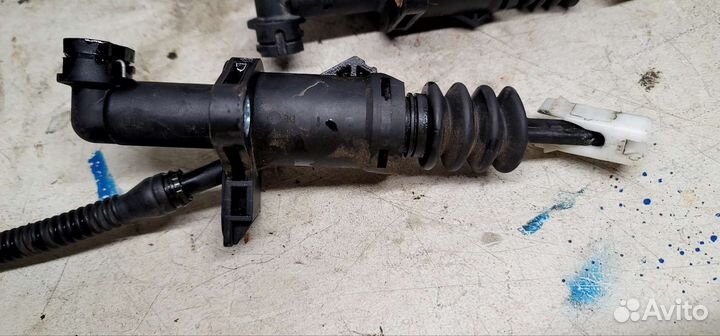 Главный цилиндр сцепления Vw Transporter 2003-2015