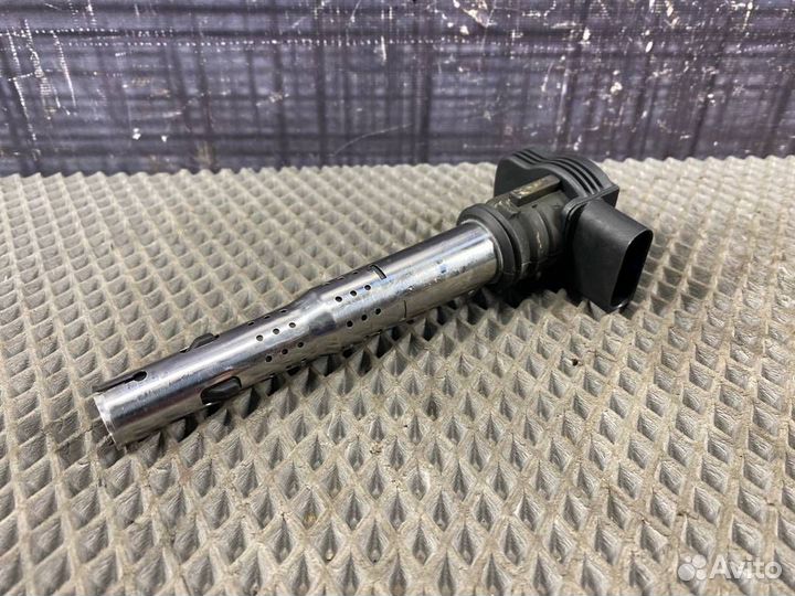 Катушка зажигания Audi A4 Avant B8 cdhb 2008