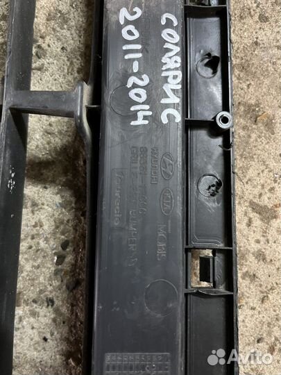 Решетка радиатора нижняя Hyundai Solaris